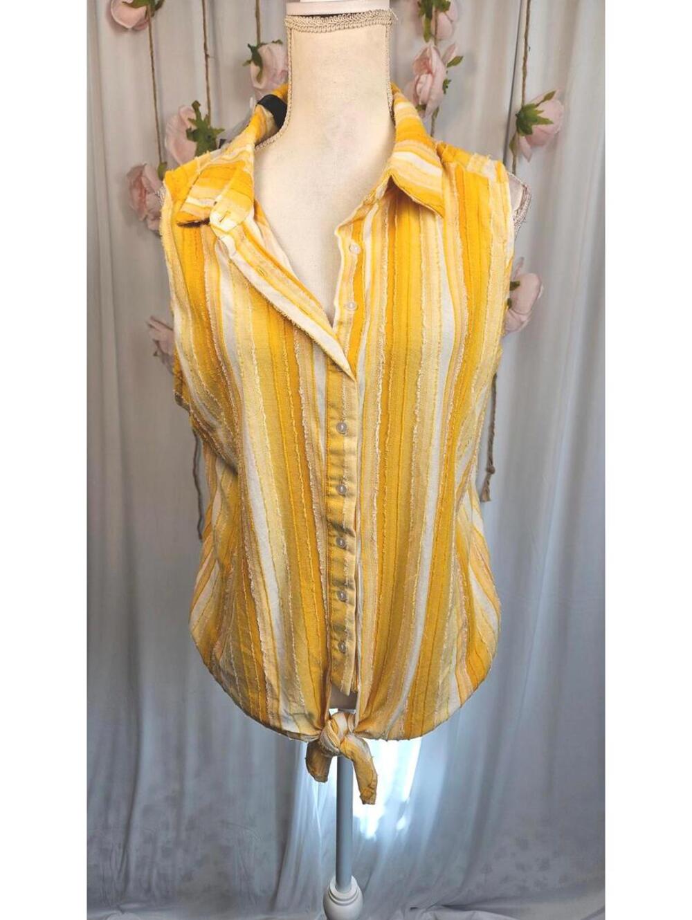 Nwt Rain Yellow and White Striped Sleeveless Button-Up Top - Size XL 791